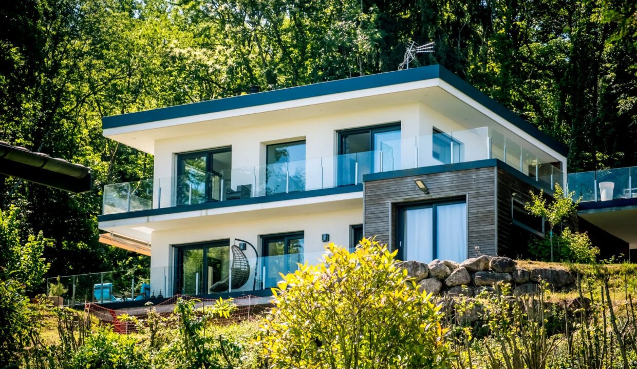 prestigieuse-villa-contemporaine-evians-les-bains-1