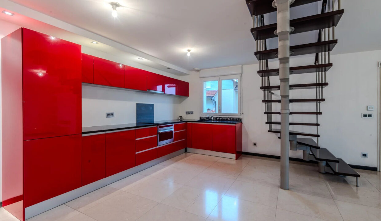 4949d498dc16c62d602c2b978a96a1d1