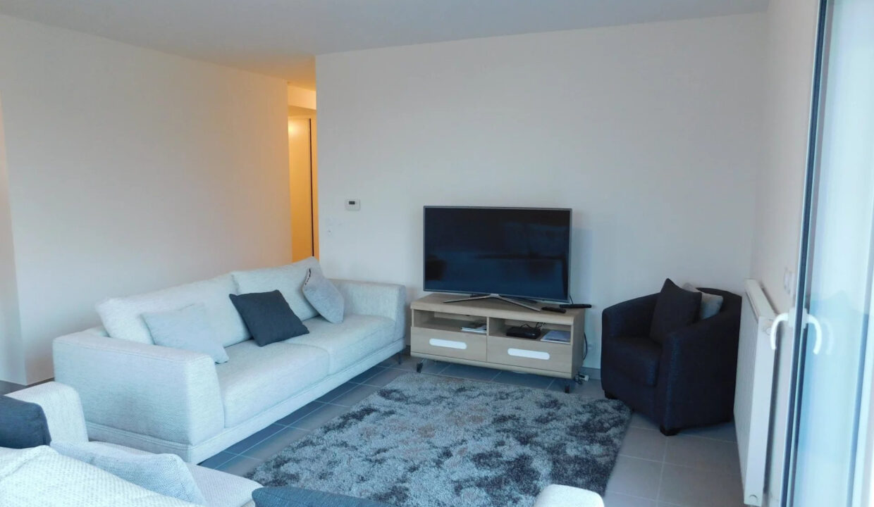 4ca08437572aee40a217f194b464c86f